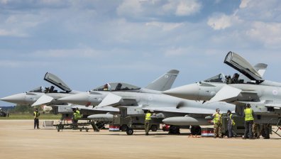 САЩ: Разположихме F-22 в Близкия изток заради опасното поведение на Русия