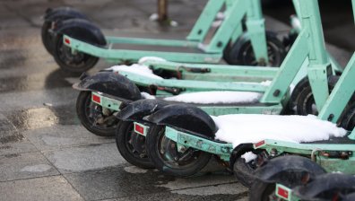 Деца с тротинетки се сблъскаха челно в Оризаре, единият е със счупена ръка