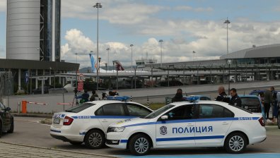 Адвокатът на Попов: Прибра се по собствено желание, няма как да е екстрадиран без Божков