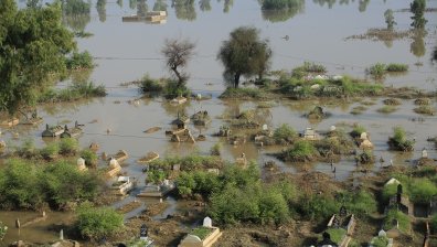 1/3 от Пакистан е под вода, най-малко 1136 са жертвите на пороите (+СНИМКИ)