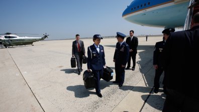 Най-пазената тайна: Какво съдържа "ядреното куфарче" на американския президент?