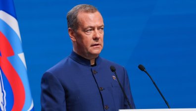 Медведев: Русия се справя с колосалния натиск и се движи към победа