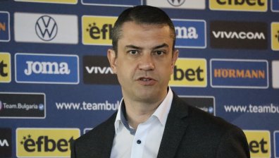 Революция във футбола ни? "Ботев" (Пд) и ЦСКА поискаха оставката на шефа на съдиите