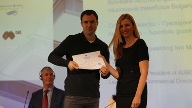 Ефтим Ефтимов и Роланда Ибрахими спечелиха ЕМВА конкурса на Американския университет и Bulgaria ON AIR
