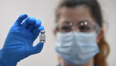 Рекорден брой ваксинирани срещу коронавирус за ден във Великобритания