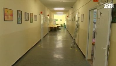 Трескава подготовка след новината за присъствен старт на учебната година