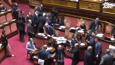 Бой в парламента на Италия заради закон за децата на мигранти
