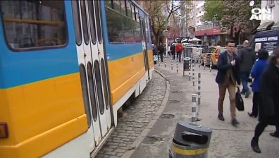 Трамваи в ежедневен капан - столичани призовават за промени