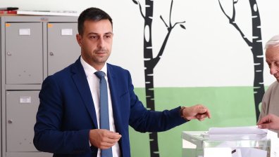 Деян Николов: Гласувам за по-справедлива София, надявам се на честен вот