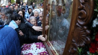 Стотици се включиха в литийното шествие на Бачковския манастир