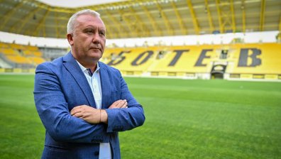 Николай Киров се завърна начело на "Ботев" (Пловдив)