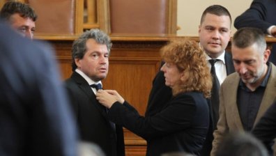 Остри нападки в парламента ни приближават към нови предсрочни избори