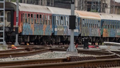 Шестима ранени при лека влакова катастрофа на гара Карнобат