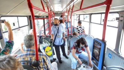 Тръгнаха постоянни кондуктори в градския транспорт на София