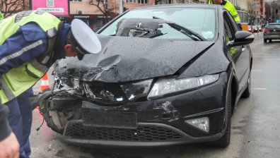 Двама загинали и 17 ранени при 13 катастрофи в страната за денонощие