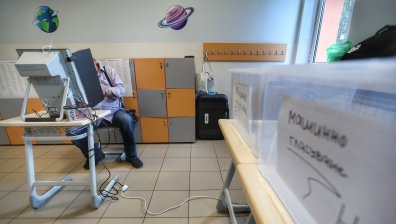 Машини във Великотърновско не са стартирали, техници опитват да ги оправят