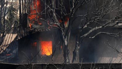 Бебе на годинка загина в пожар в къща, други три са спасени