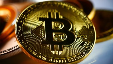 Стойността на биткойна се срина &ndash; какви са прогнозите за криптовалутата