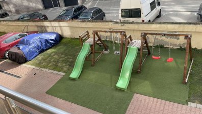 От Helpbook: Изградиха детска площадка върху общите части и паркинга