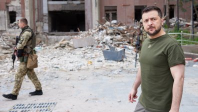 Зеленски свиква спешна среща по сигурност и отбрана, предупреди Русия за "много суров отговор"