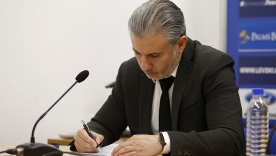 "Левски" все още търсят заместник на Павел Колев