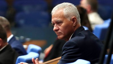 Реформа, а не "чистка" в ДАНС: 30% са ръководители, съкращават шефове и администрация
