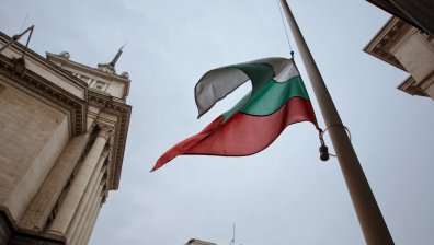 Заседанието на МС започна с минута мълчание, спуснаха знамената наполовина