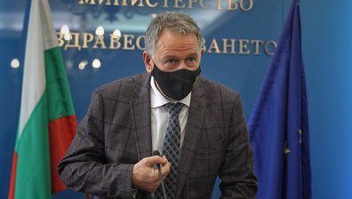 Кацаров: Тестването на малките ученици може да отпадне, решаваме до края на седмицата