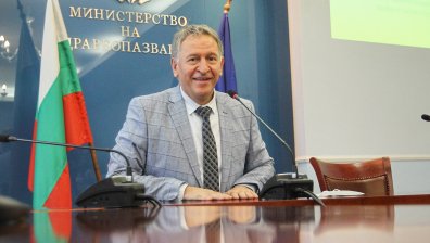 Кацаров: Няма драма и нужда от нови мерки, пандемията е под контрол