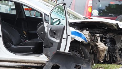 Патрулка и кола се удариха челно на пътя Плевен - Долни Дъбник