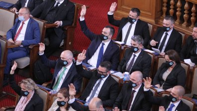 Скандали и напрежение в НС заради преизчислението на пенсиите