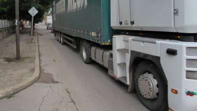 Възможно ли е отклоняване на натоварения трафик при град Стамболийски?
