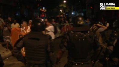 Полицията в  Рио де Жанейро задържа протестиращи срещу Световното по футбол