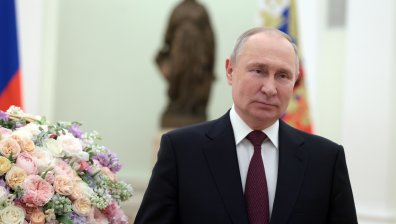 Путин на 8 март: Жените дават огромен принос в развитието на държавата