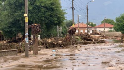Безсънна нощ за жителите на селата в Карловско. Радев: Виждам твърдост в тези хора