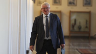Ананиев забрани износа на лекарства на хининова основа