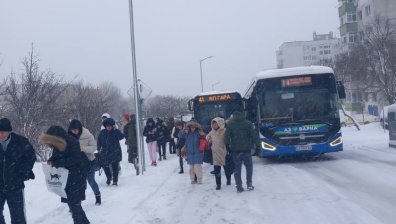След ледените пързалки по улиците община Варна пише глоби