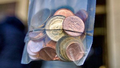 Омбудсманът сезира БНБ за проблеми с пакетите с евромонети