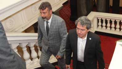 Експертни разговори межу ИТН и другите партии, обсъждат образованието и енергетиката