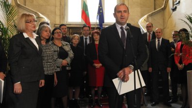 Ген. Радев: Президентът Плевнелиев ще състави евентуално служебно правителство