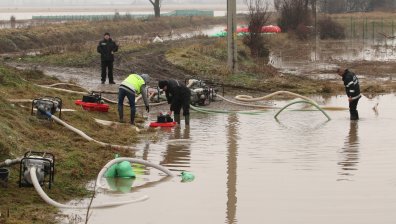 Кметът на Петърч: Имаме надежда, нивото на реките постепенно спада