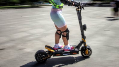 МВР и общините обединяват усилия за регулация на електрическите тротинетки