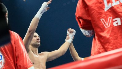 Тервел Пулев със зрелищна победа срещу намибиец 