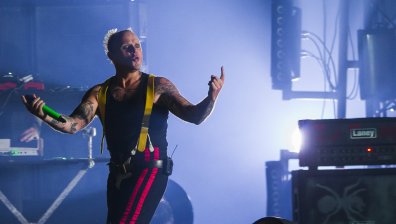 Цензура на един от най-емблематичните хитове на The Prodigy, насърчавал насилието срещу жени (+ВИДЕО)