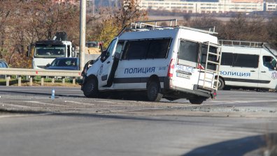 Раниха тежко полицай при гонка с нелегални мигранти на "Тракия"