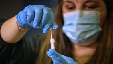 Новозаразените с коронавирус у нас са 14 души, има един починал с инфекцията