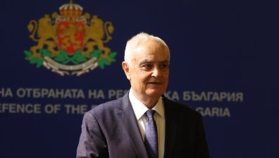 Атанас Запрянов посреща министъра на отбраната на Великобритания