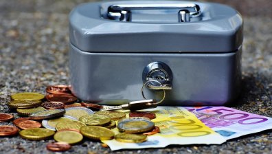 "България иска еврото. Но дали еврото иска България?"