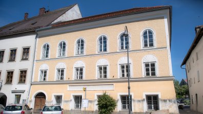 Превръщат родната къща на Хитлер в полицейски участък