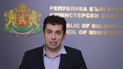 Няма да изпращаме оръжия на Украйна и няма да клекнем за РСМ под натиск